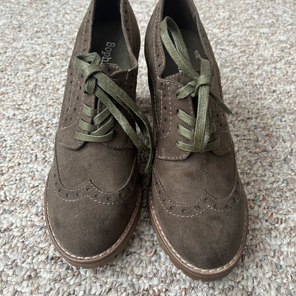 Sophie17 Khaki Lace-Up Women's Loafers